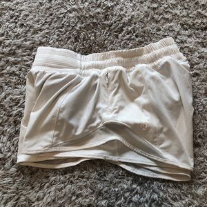 Lululemon Hotty Hot Shorts size 2